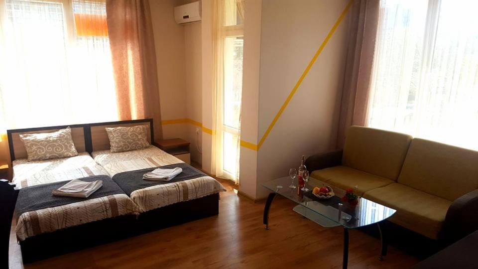 Family Hotel Solar Central ซันนีบีช ภายนอก รูปภาพ